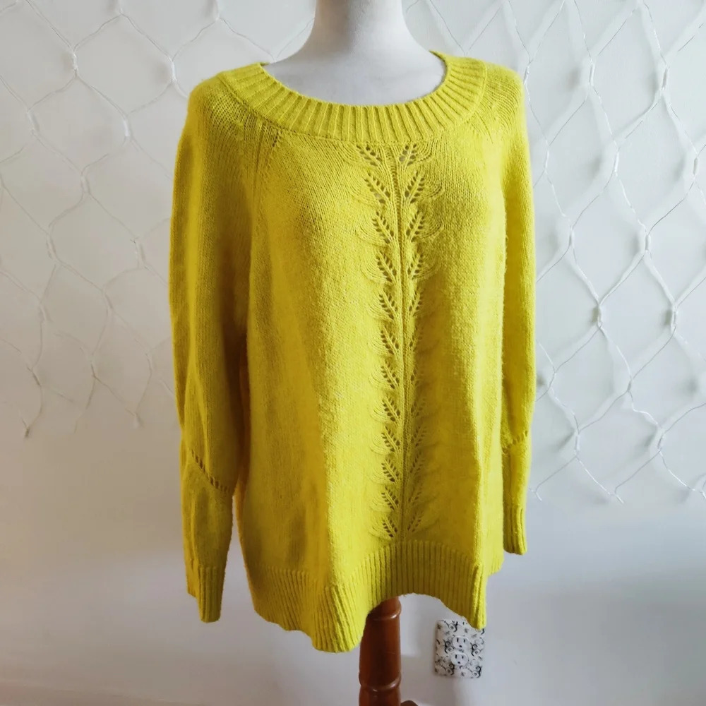 Slouchy Vintage Yellow Sweater • Retro • Size X-Large